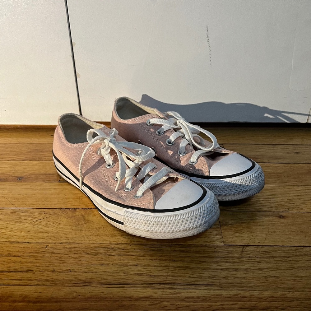 low rise light pink converse